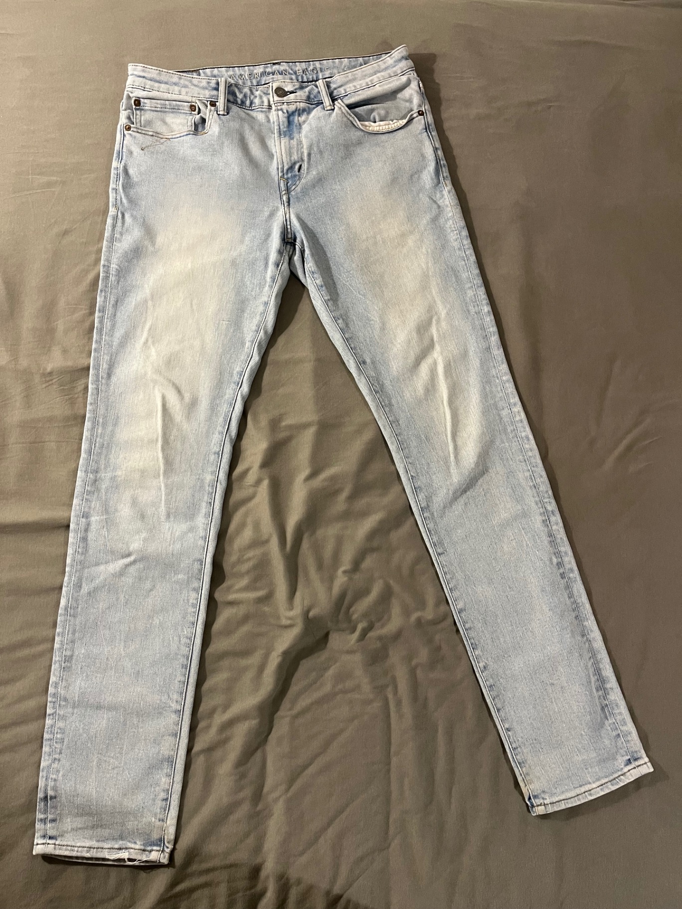 ג׳ינס תכלת ארוך American Eagle – אמריקן איגל יד שנייה בנמיז - Nemyz