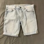 ג׳ינס תכלת קצר American Eagle – אמריקן איגל יד שנייה בנמיז - Nemyz