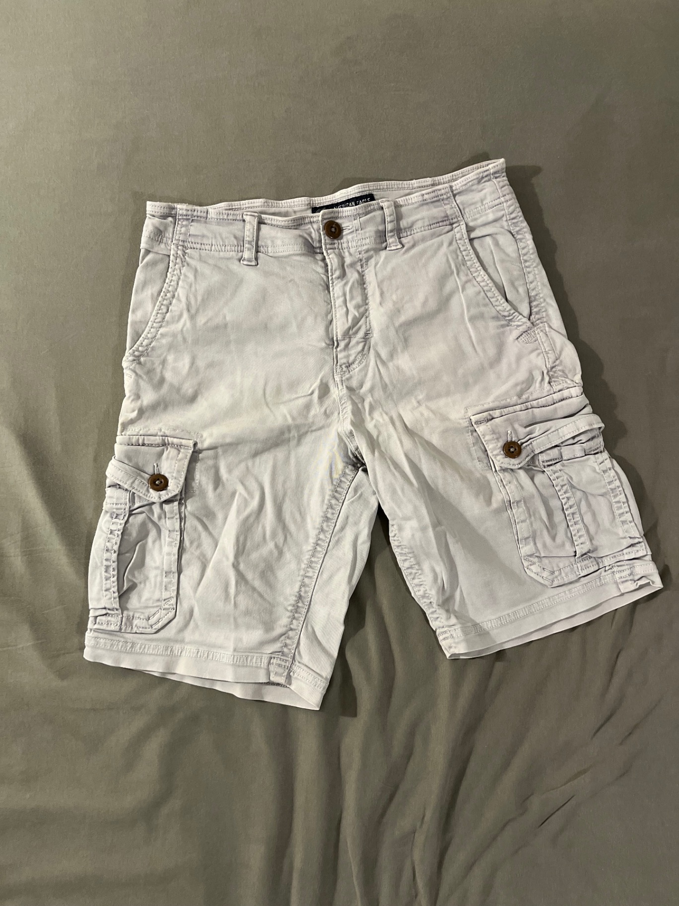 מכנס דגמ״ח חאקי קצר American Eagle – אמריקן איגל יד שנייה בנמיז - Nemyz