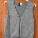 וסט אפור – H&M H&M - אייץ' אנד אם יד שנייה בנמיז - Nemyz