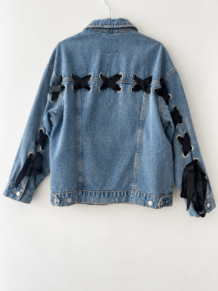 ג׳קט ג׳ינס קשירות Bershka – ברשקה יד שנייה בנמיז - Nemyz