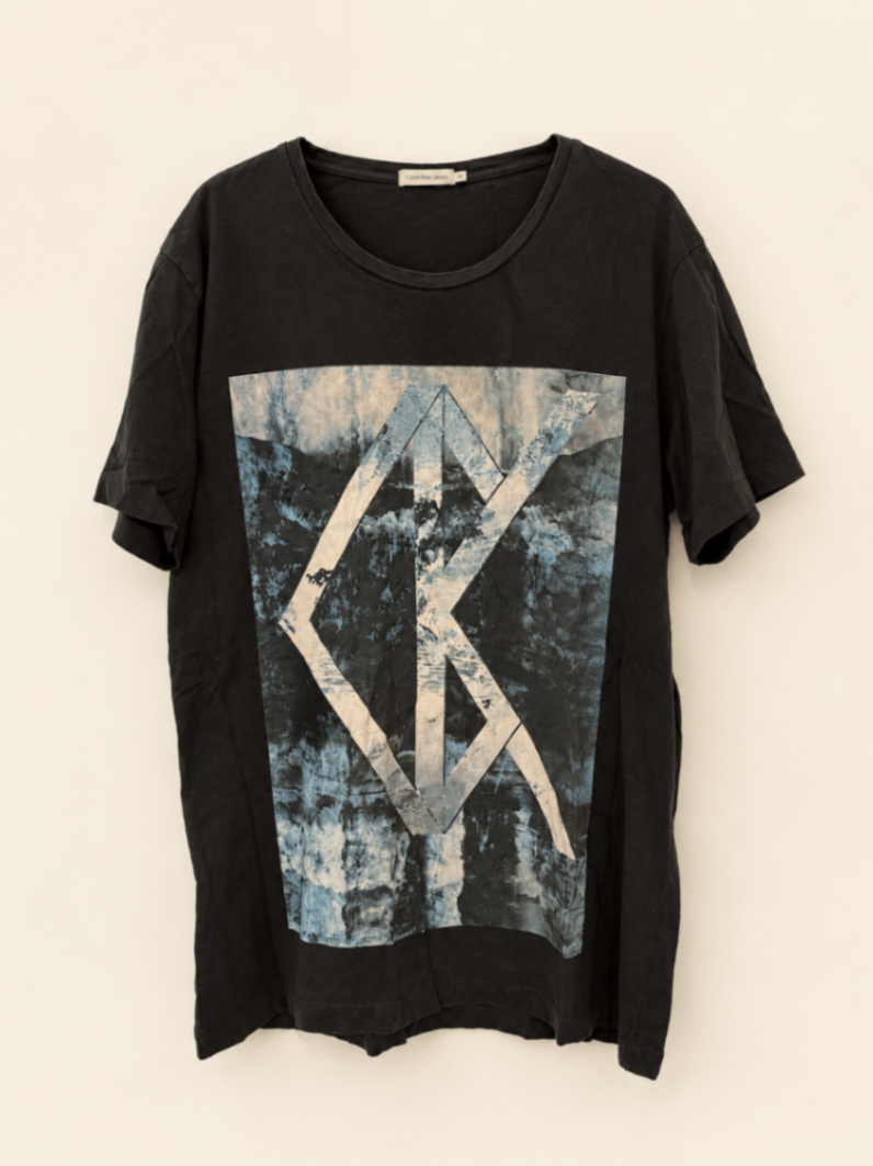 טי שרט קלווין קליין Calvin Klein – קלווין קליין יד שנייה בנמיז - Nemyz