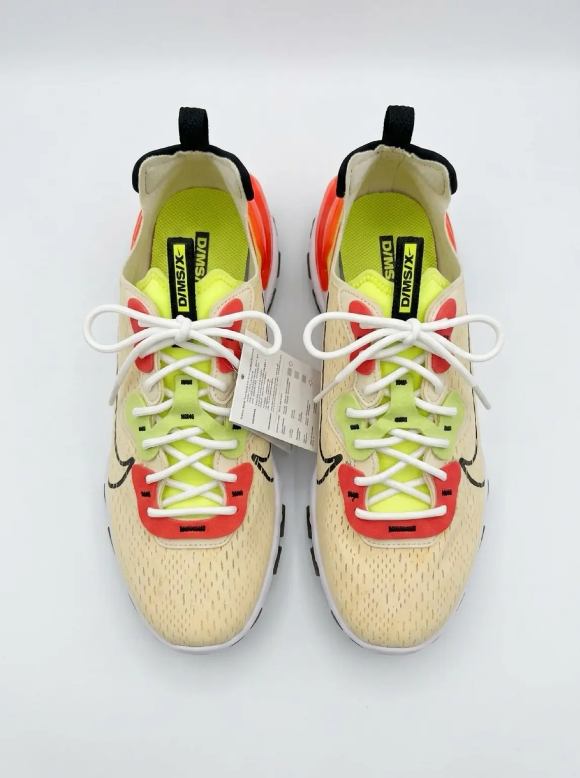 נעלי נייקי עם טיקט Nike - נייקי יד שנייה בנמיז - Nemyz