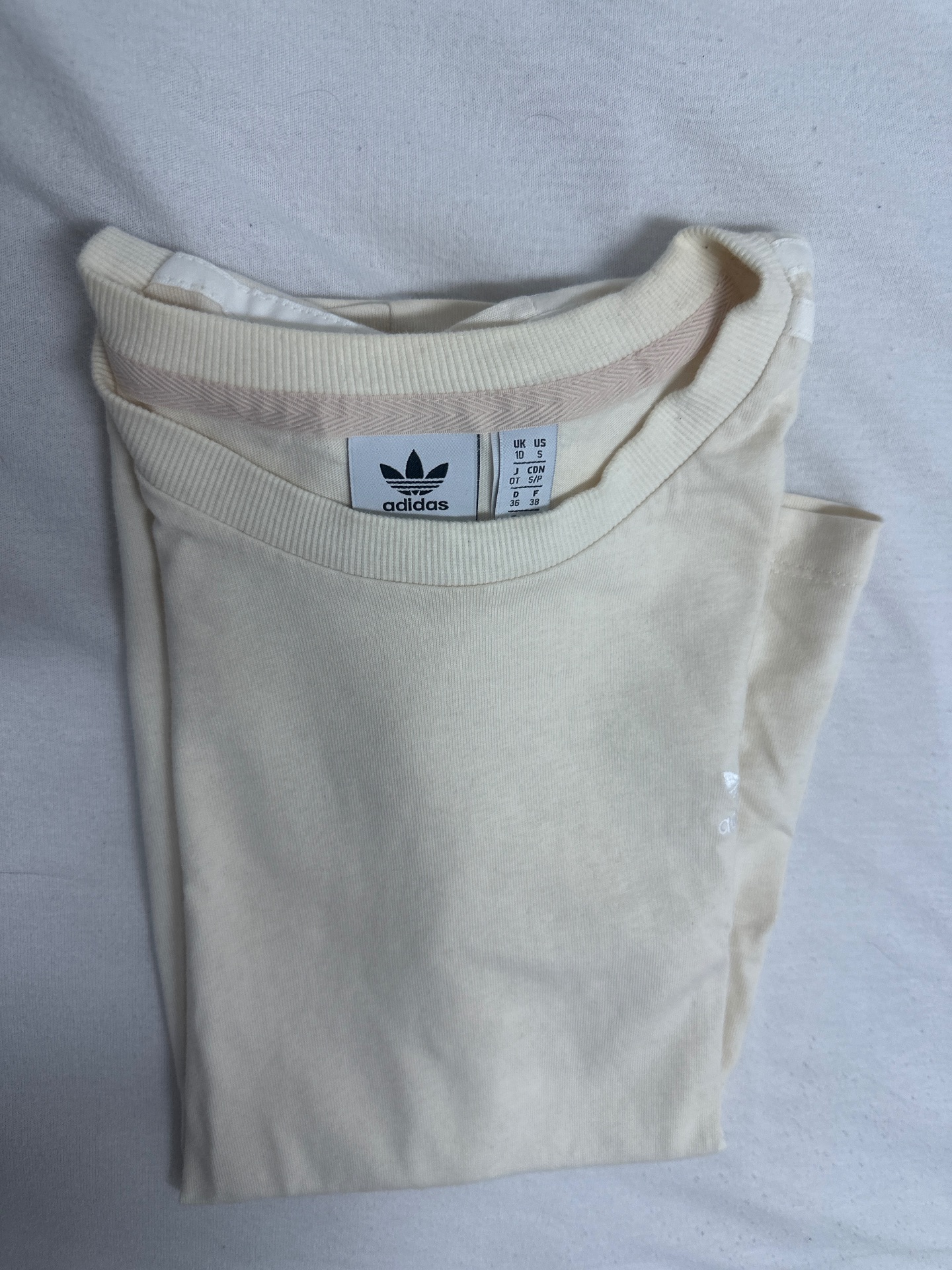 חולצה יפה של אדידס Adidas – אדידס יד שנייה בנמיז - Nemyz