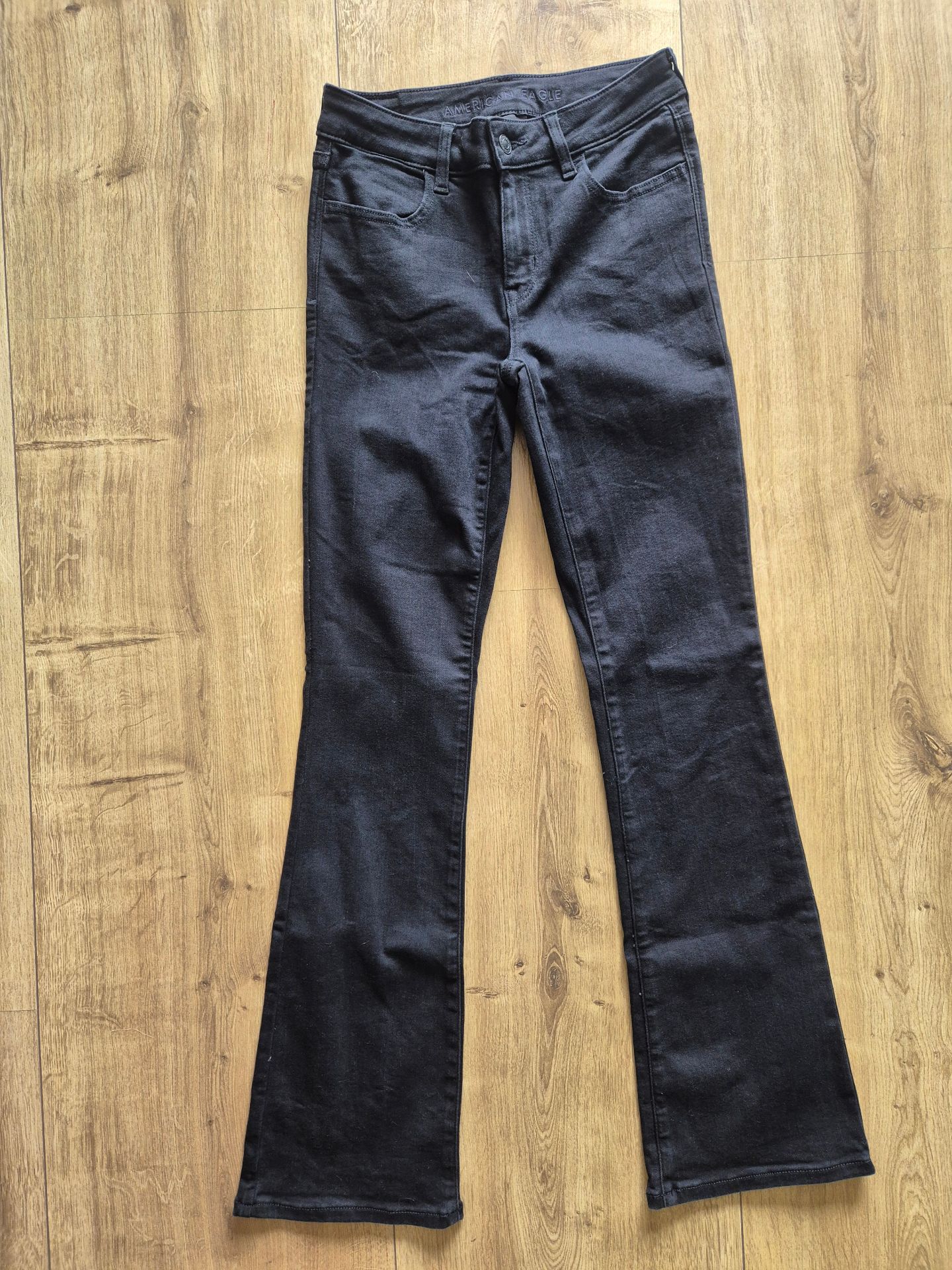 ג’ינס אמריקן איגל American Eagle – אמריקן איגל יד שנייה בנמיז - Nemyz