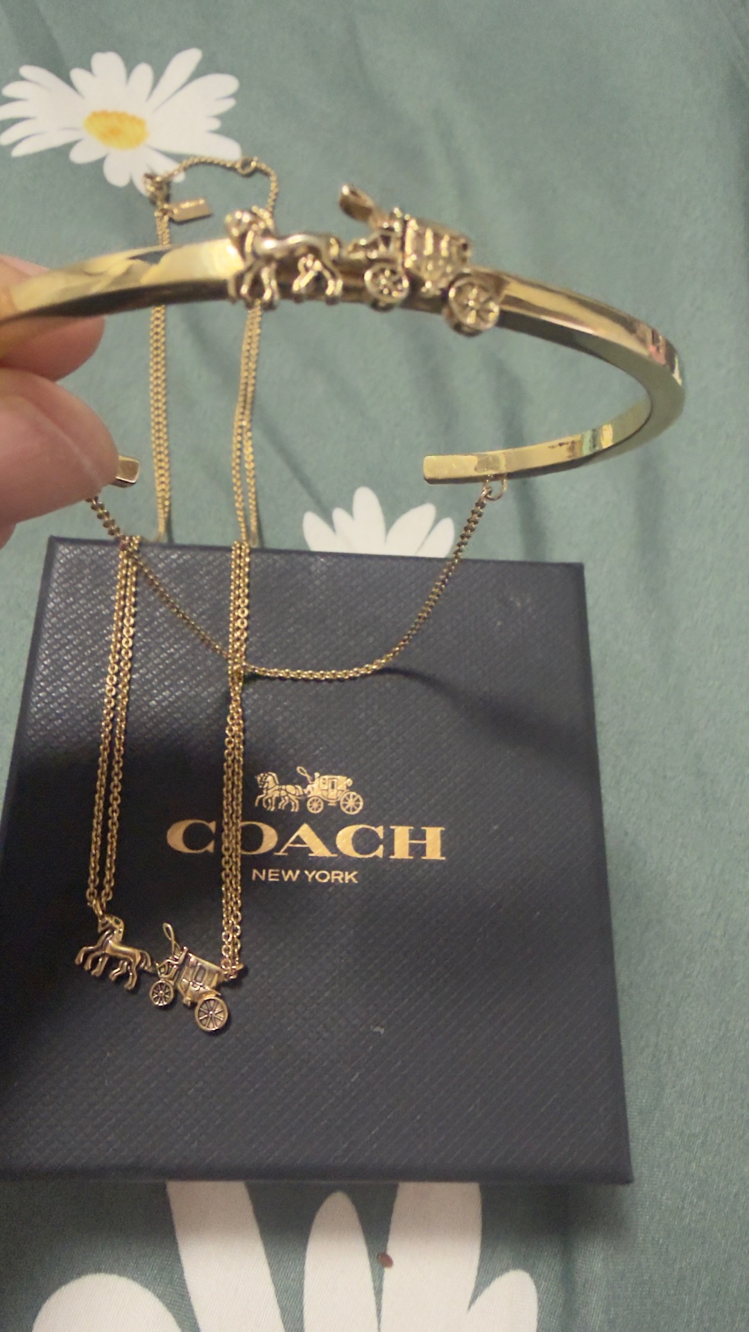 סט של coach Coach – קואץ' יד שנייה בנמיז - Nemyz