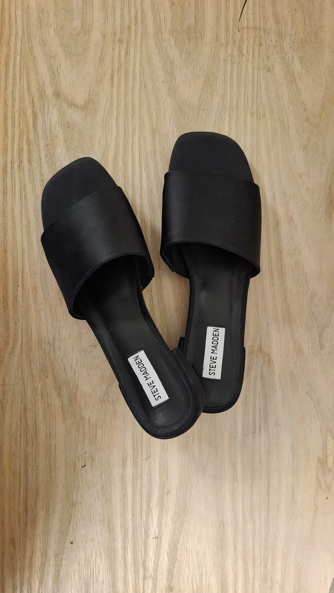 כפכפי סאטן סטיב מאדן Steve Madden- סטיב מאדן יד שנייה בנמיז - Nemyz