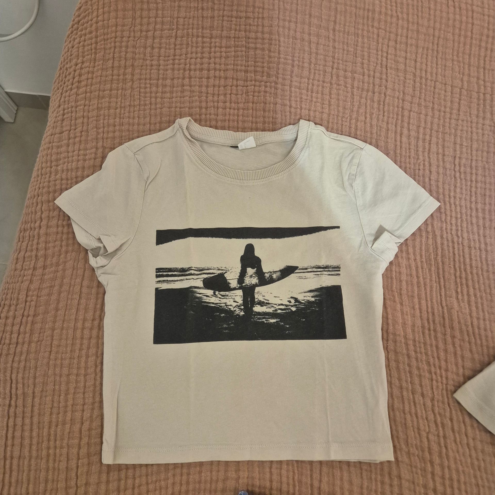 חולצת קרופ h&m H&M - אייץ' אנד אם יד שנייה בנמיז - Nemyz