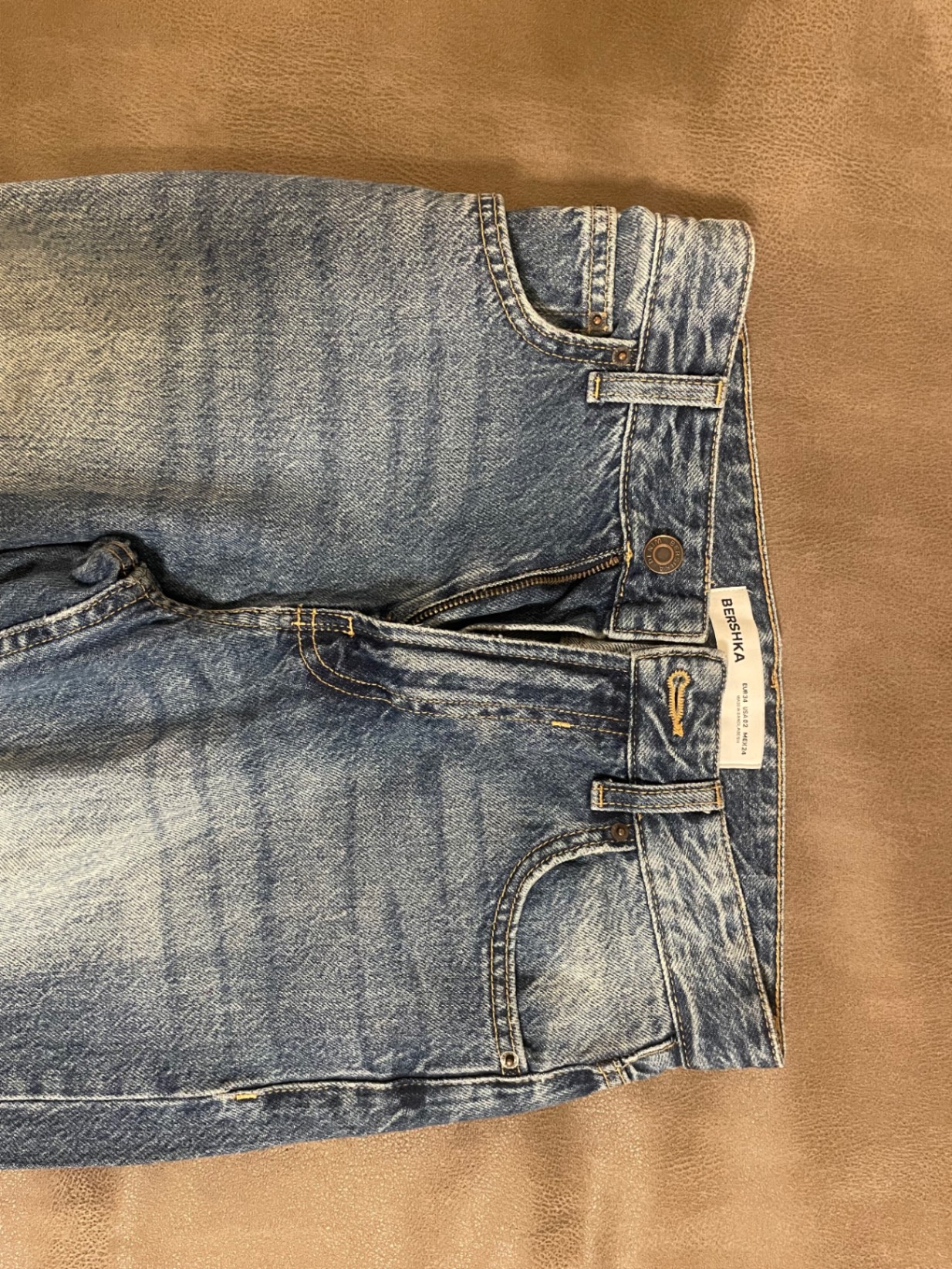 גינס קרעים מברשקה Bershka – ברשקה יד שנייה בנמיז - Nemyz