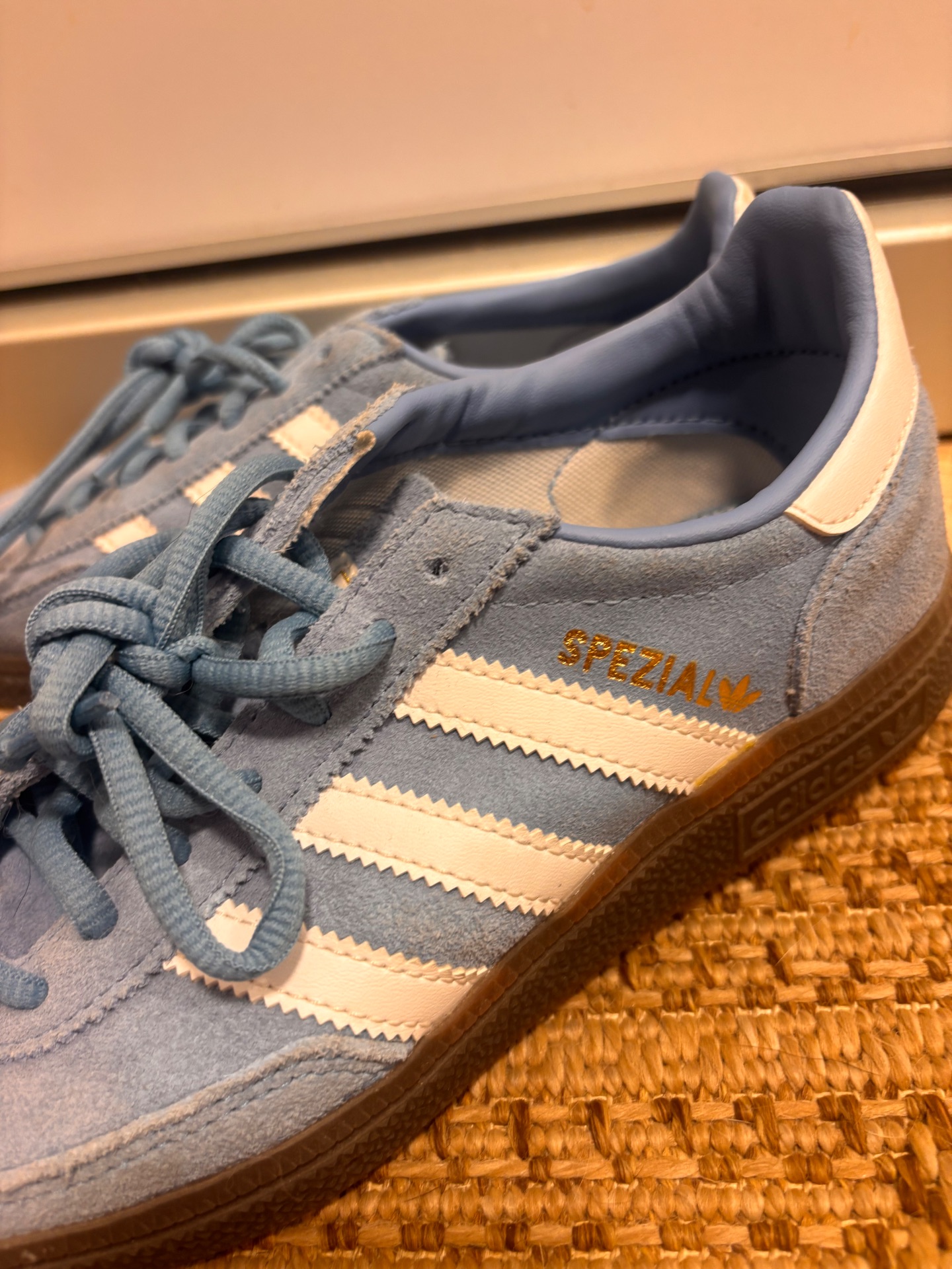 סניקרס אדידס ספזיאל Adidas – אדידס יד שנייה בנמיז - Nemyz