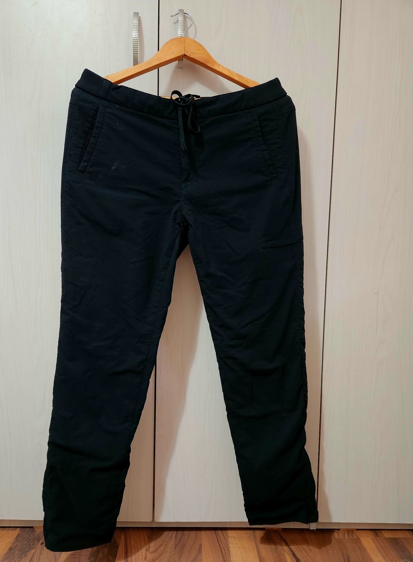 מכנסיים Uniqlo יוניקלו – Uniqlo יד שנייה בנמיז - Nemyz